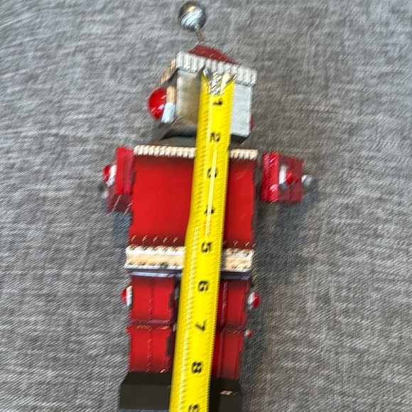 Red Robot Figurine with Christmas Tree Design music box - Picture 7 of 8